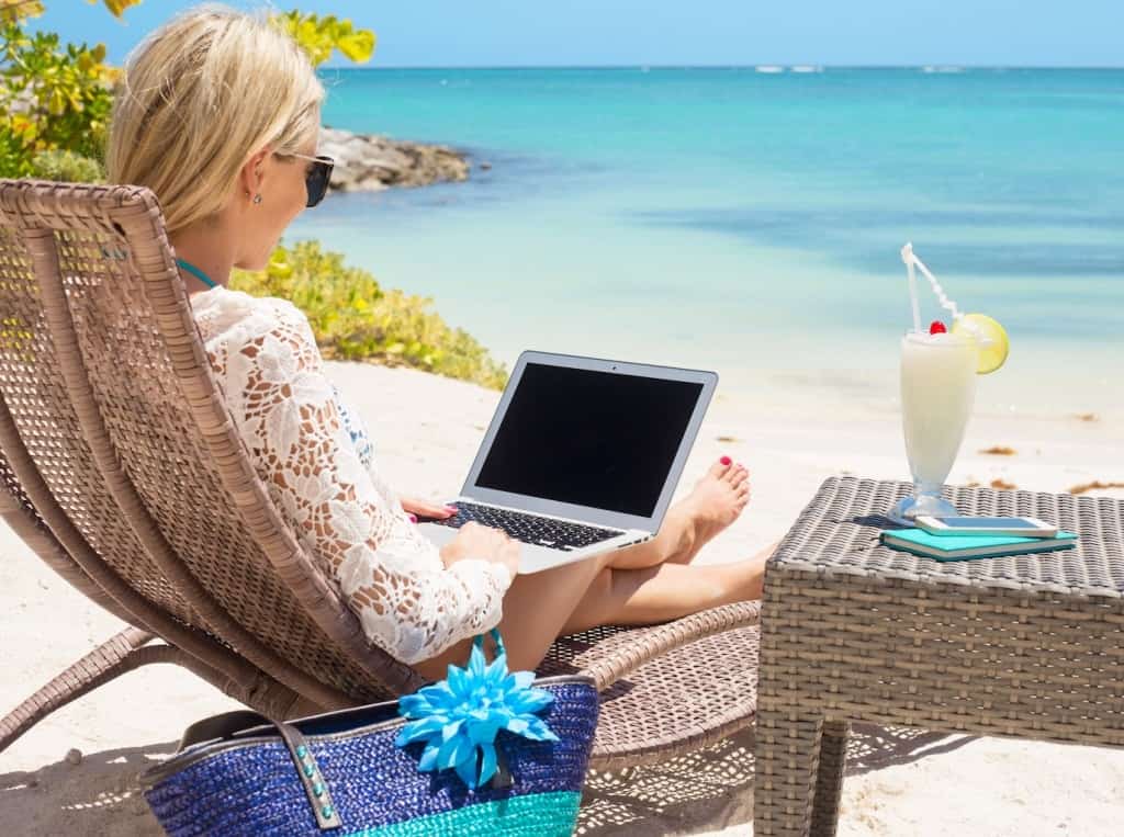 How to Make Money While Traveling
